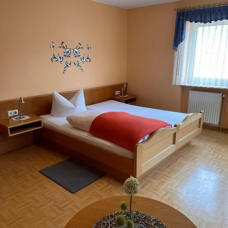 Gaestehaus Krone Herberg *